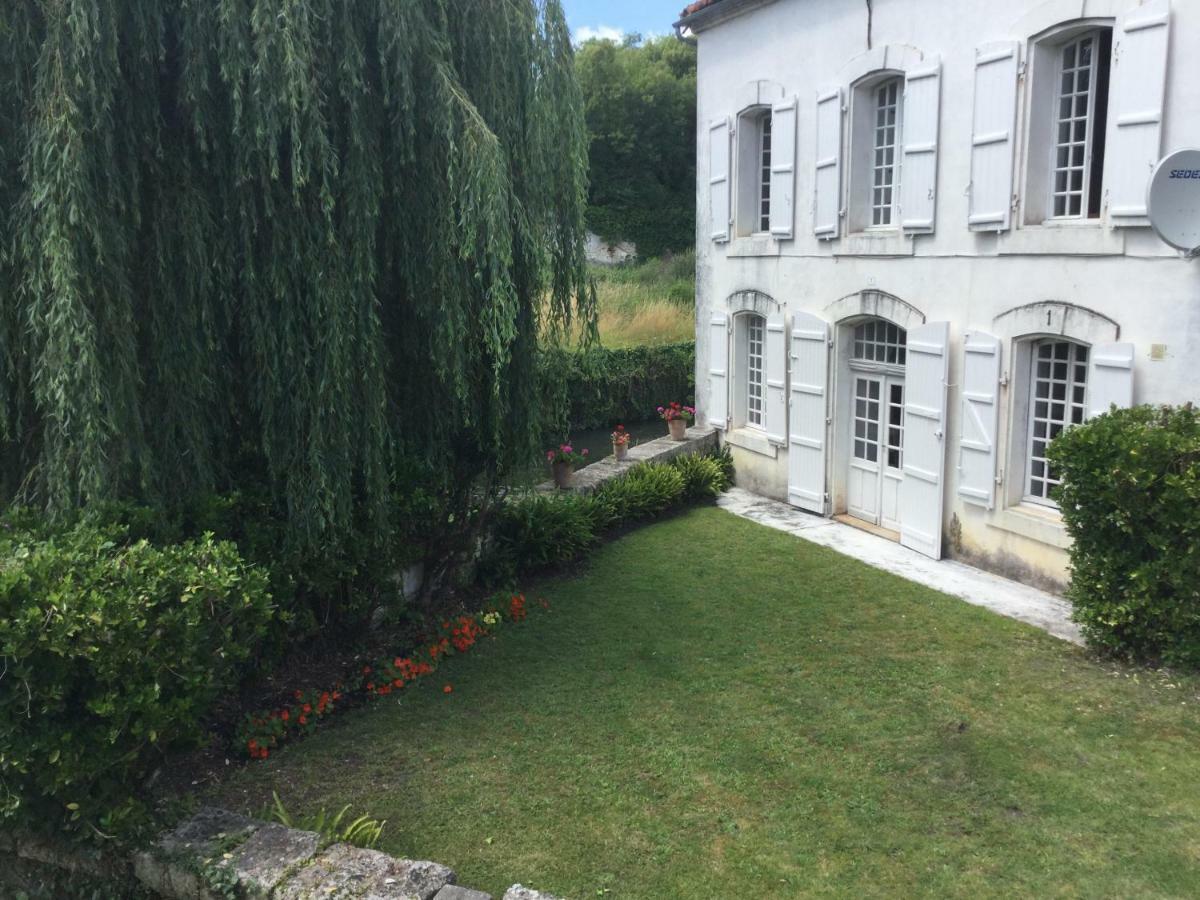 La Maison Du Pont La Rochebeaucourt-et-Argentine Zewnętrze zdjęcie